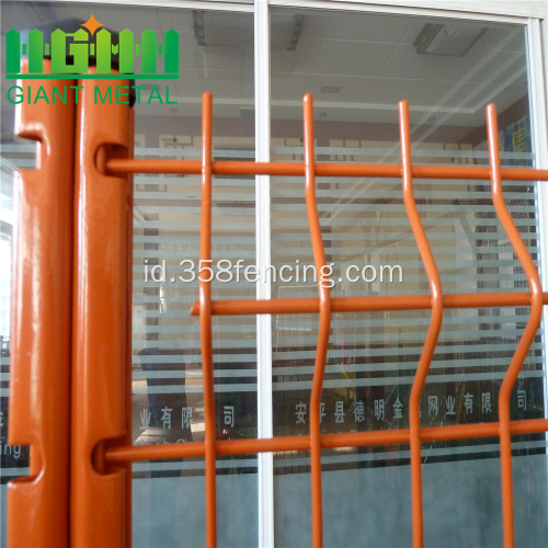 Peach Shaped Post Wire Mesh Fence